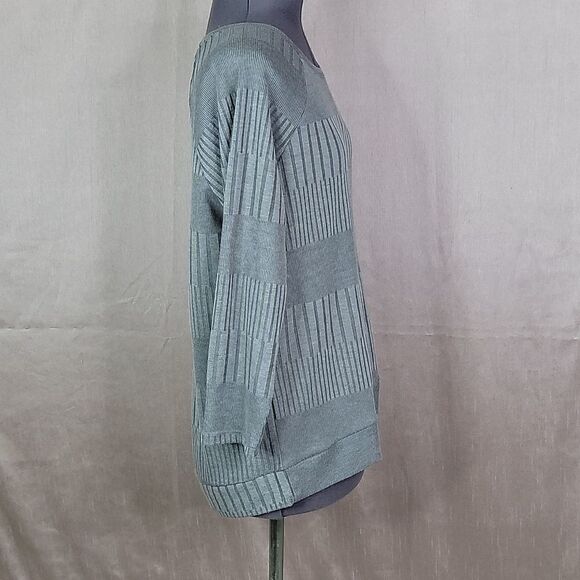 **SILVERWEAR Gray Striped Sweater Medium - Picture 5 of 8